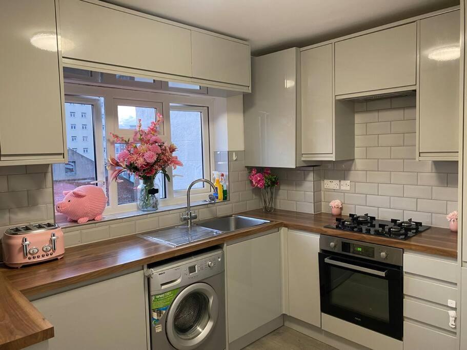 Brighton New Apartment Free Parking Sleeps 6 Εξωτερικό φωτογραφία